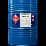 بشکه زایلن (Xylene) گرید صنعتی؛ حلال شیمیایی پرکاربرد در صنایع رنگ، رزین، چسب، چاپ، جوهر و پتروشیمی